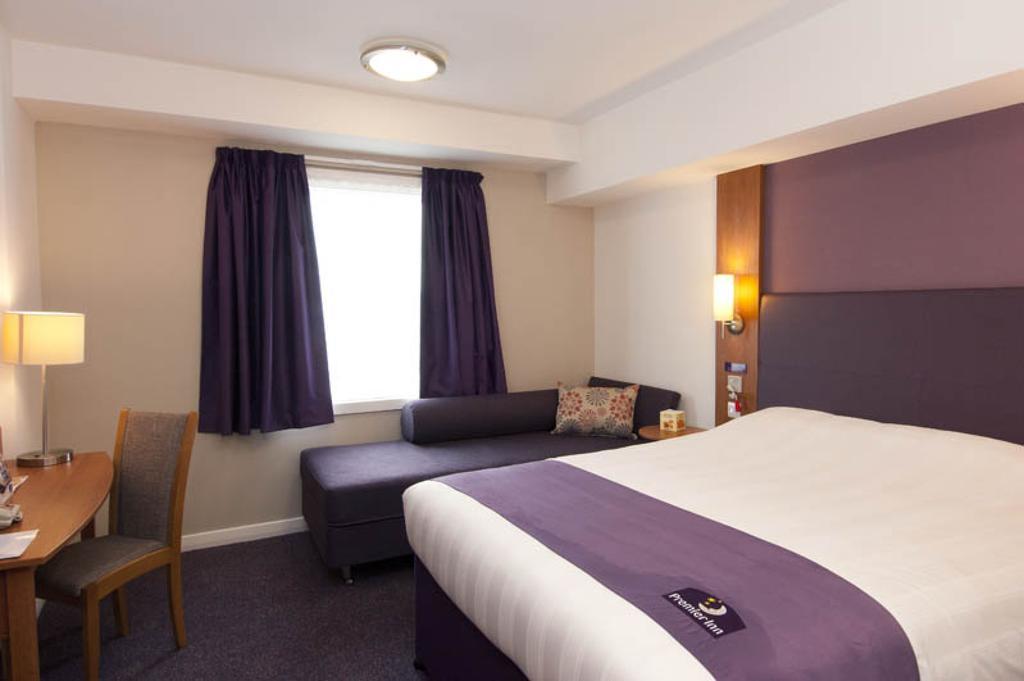 Premier Inn Newcastle City Centre Millennium Bridge الغرفة الصورة
