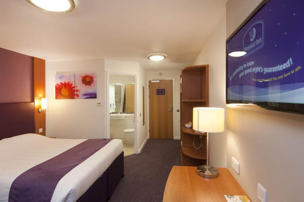 Premier Inn Newcastle City Centre Millennium Bridge المظهر الخارجي الصورة